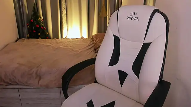 Lil Melanie  online show from December 2024 06:17:02 PM