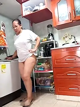 MATTHEW MRANDA online show from November 2025 03:00:02 PM