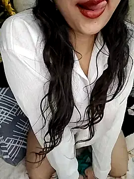 Snapshot of kaamuk_shweta chatting on October 2025 09:11:02 AM kaamuk shweta online show from October 2025 09:11:02 AM