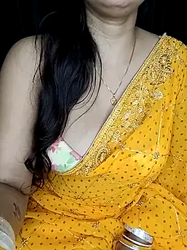 Snapshot of kaamuk_shweta chatting on November 2025 11:30:02 PM kaamuk shweta online show from November 2025 11:30:02 PM