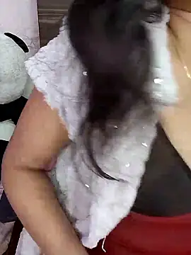 Snapshot of kaamuk_shweta chatting on November 2025 05:33:01 AM kaamuk shweta online show from November 2025 05:33:01 AM