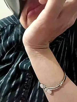 Snapshot of kaamuk_shweta chatting on December 2025 06:47:01 PM kaamuk shweta online show from December 2025 06:47:01 PM