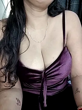 Snapshot of kaamuk_shweta chatting on October 2025 08:27:01 AM kaamuk shweta online show from October 2025 08:27:01 AM
