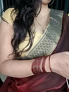 Snapshot of kaamuk_shweta chatting on October 2025 10:21:01 PM kaamuk shweta online show from October 2025 10:21:01 PM