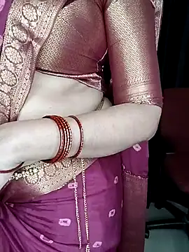 Snapshot of kaamuk_shweta chatting on November 2025 07:06:02 PM kaamuk shweta online show from November 2025 07:06:02 PM