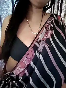 Snapshot of kaamuk_shweta chatting on November 2025 05:22:01 AM kaamuk shweta online show from November 2025 05:22:01 AM