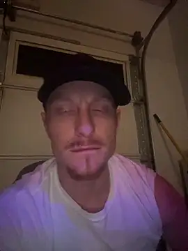 bigred0808 online show from January 2026 08:51:02 AM