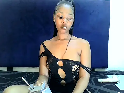 ReginaStar16 online show from December 2025 07:14:02 AM