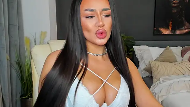 Sonia  Rey online show from March 2026 11:37:02 PM