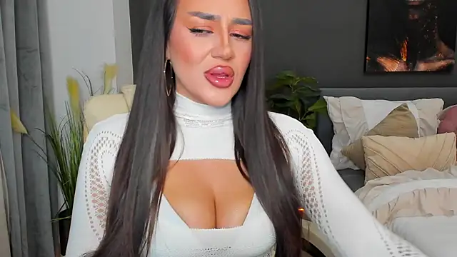 Sonia  Rey online show from March 2026 07:30:02 PM