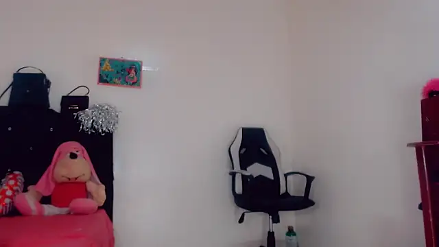 Oriana braom online show from November 2025 07:13:02 PM