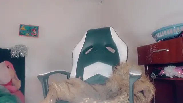 Oriana braom online show from November 2025 07:14:01 PM