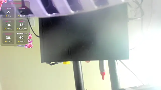 Oriana braom online show from October 2025 07:26:02 PM