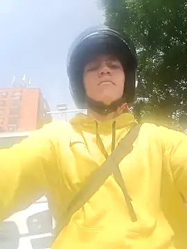 Snapshot of CRYBYT9 chatting on September 2025 02:07:02 PM CRYBYT9 online show from September 2025 02:07:02 PM