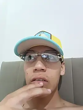 Snapshot of CRYBYT9 chatting on September 2025 02:07:02 AM CRYBYT9 online show from September 2025 02:07:02 AM