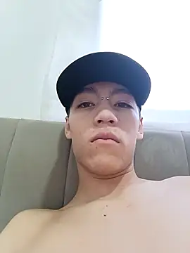 Snapshot of CRYBYT9 chatting on September 2025 05:02:01 PM CRYBYT9 online show from September 2025 05:02:01 PM