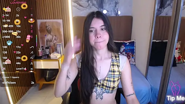 cassiehoward14 online show from November 2025 02:50:01 PM