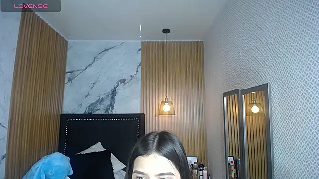 cassiehoward14 online show from October 2025 06:54:02 PM