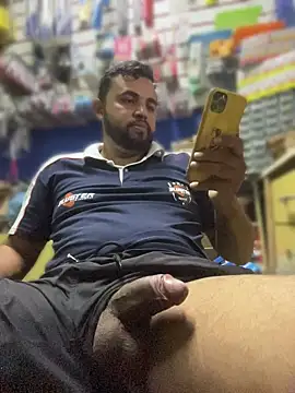 Sheik z o online show from April 2026 02:18:02 PM