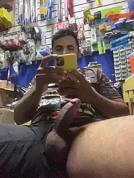 Snapshot of Sheik_z_o chatting on October 2025 11:22:02 PM Sheik z o online show from October 2025 11:22:02 PM