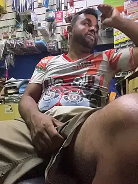 Snapshot of Sheik_z_o chatting on February 2026 07:14:02 PM Sheik z o online show from February 2026 07:14:02 PM