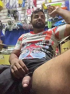 Snapshot of Sheik_z_o chatting on October 2025 04:52:02 PM Sheik z o online show from October 2025 04:52:02 PM