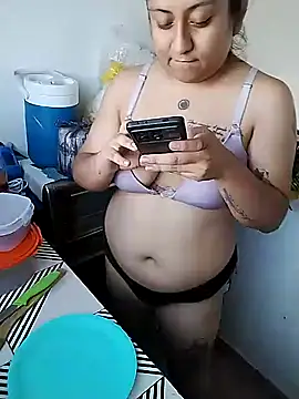 EmpaticBolillo online show from April 2026 02:24:02 PM