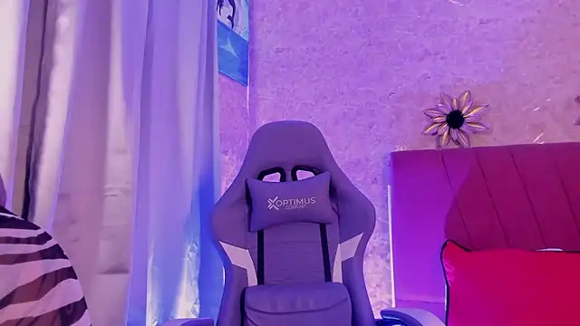 LorenaStevens online show from November 2025 01:04:02 PM