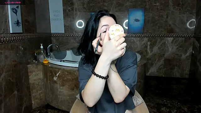 adell berry online show from October 2025 02:46:02 AM