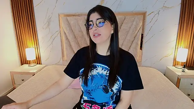 Snapshot of Amelie_saenz chatting on June 2026 11:59:02 AM Amelie saenz online show from June 2026 11:59:02 AM