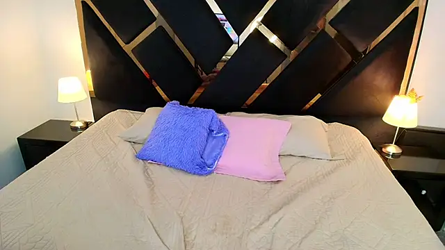 Amelie saenz online show from February 2026 07:46:01 PM