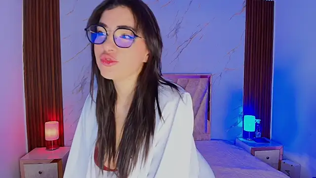 Snapshot of Amelie_saenz chatting on July 2026 12:05:02 PM Amelie saenz online show from July 2026 12:05:02 PM