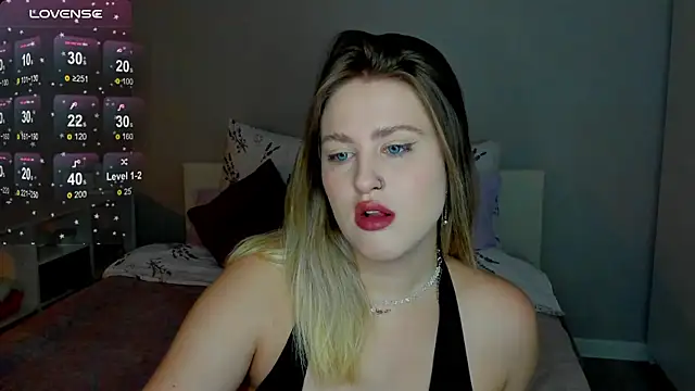 Snapshot of _Sarah_Soul_ chatting on October 2025 12:14:01 AM Sarah Soul online show from October 2025 12:14:01 AM