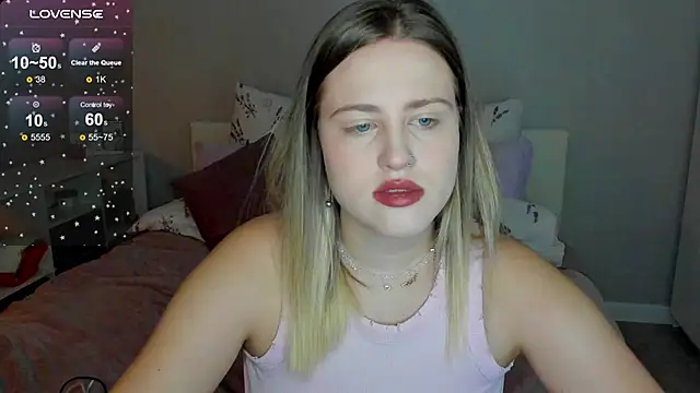 Snapshot of _Sarah_Soul_ chatting on October 2025 12:01:02 AM Sarah Soul online show from October 2025 12:01:02 AM
