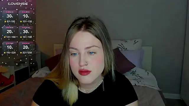 Snapshot of _Sarah_Soul_ chatting on October 2025 12:06:01 AM Sarah Soul online show from October 2025 12:06:01 AM