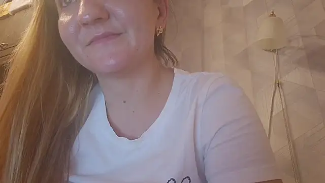 EstrellaWalters online show from November 2025 06:00:02 PM