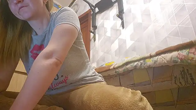 EstrellaWalters online show from April 2026 05:51:01 PM