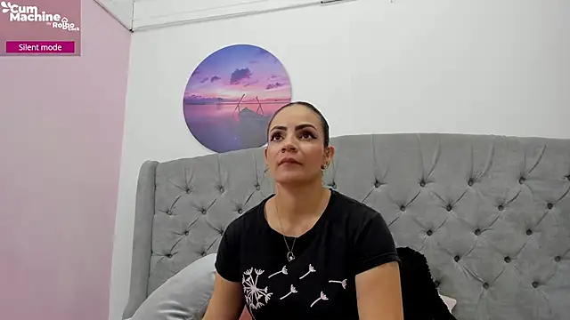 Valesskahall online show from November 2025 12:08:02 PM