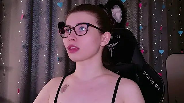 callmetori online show from April 2026 11:06:02 AM