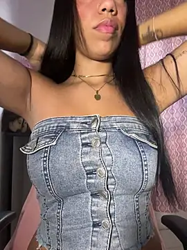 -Naomyy- online show from April 2026 10:27:02 PM