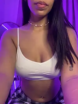 Snapshot of -Naomyy- chatting on February 2025 12:20:02 AM -Naomyy- online show from February 2025 12:20:02 AM