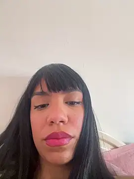 -Naomyy- online show from April 2026 03:59:02 PM