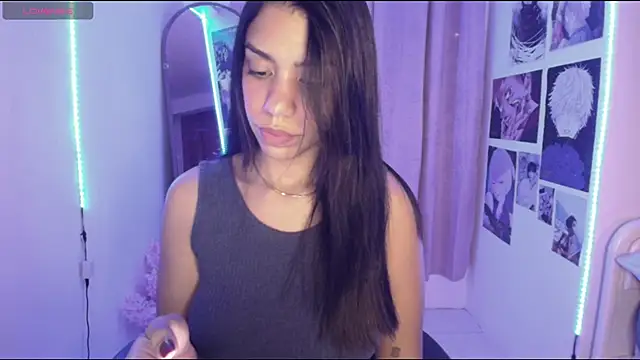 Snapshot of -Naomyy- chatting on February 2025 11:45:01 PM -Naomyy- online show from February 2025 11:45:01 PM