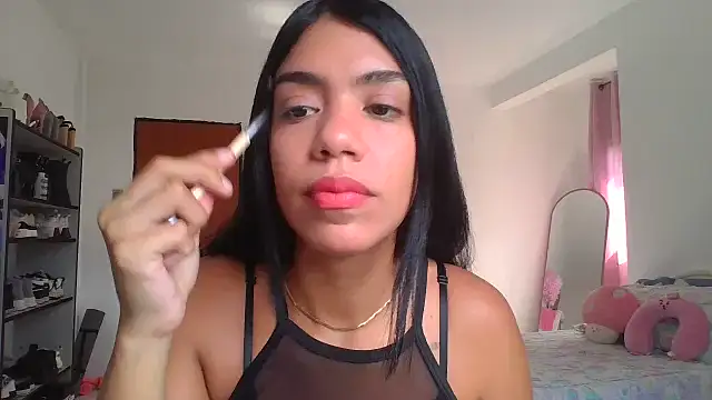 Snapshot of -Naomyy- chatting on September 2025 06:45:02 PM -Naomyy- online show from September 2025 06:45:02 PM