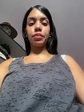 Snapshot of -Naomyy- chatting on March 2025 09:51:02 PM -Naomyy- online show from March 2025 09:51:02 PM