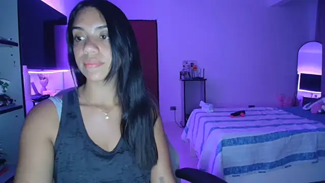 Snapshot of -Naomyy- chatting on March 2025 12:54:02 AM -Naomyy- online show from March 2025 12:54:02 AM