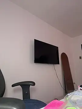 -Naomyy- online show from February 2026 01:39:01 PM