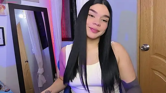 Snapshot of Veronica_111 chatting on July 2026 06:14:01 AM Veronica 111 online show from July 2026 06:14:01 AM