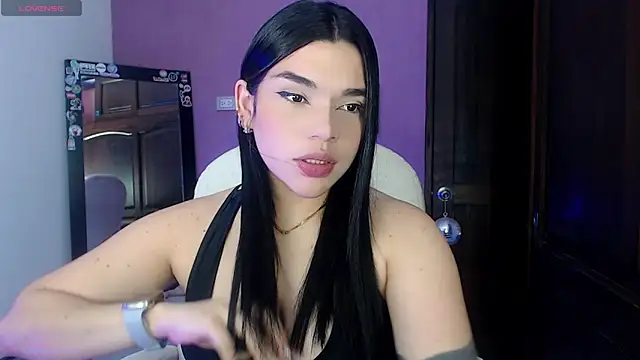 Snapshot of Veronica_111 chatting on February 2025 03:42:01 AM Veronica 111 online show from February 2025 03:42:01 AM