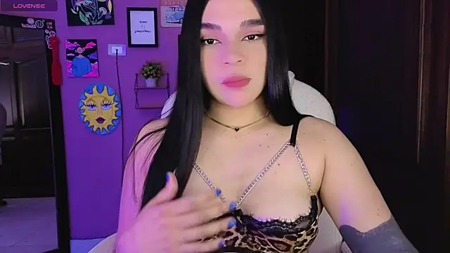 Snapshot of Veronica_111 chatting on October 2025 01:18:01 AM Veronica 111 online show from October 2025 01:18:01 AM